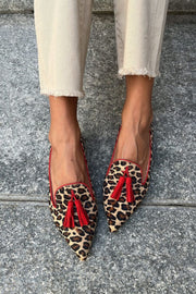 Pointed-Toe Loafers with Red Tassels