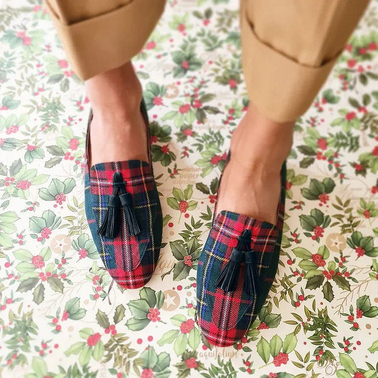 Scottish Chic Loafers with Fringe