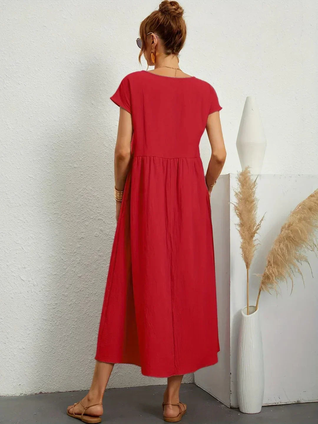 Chloe - Flowing Midi Dress with Timeless Elegance