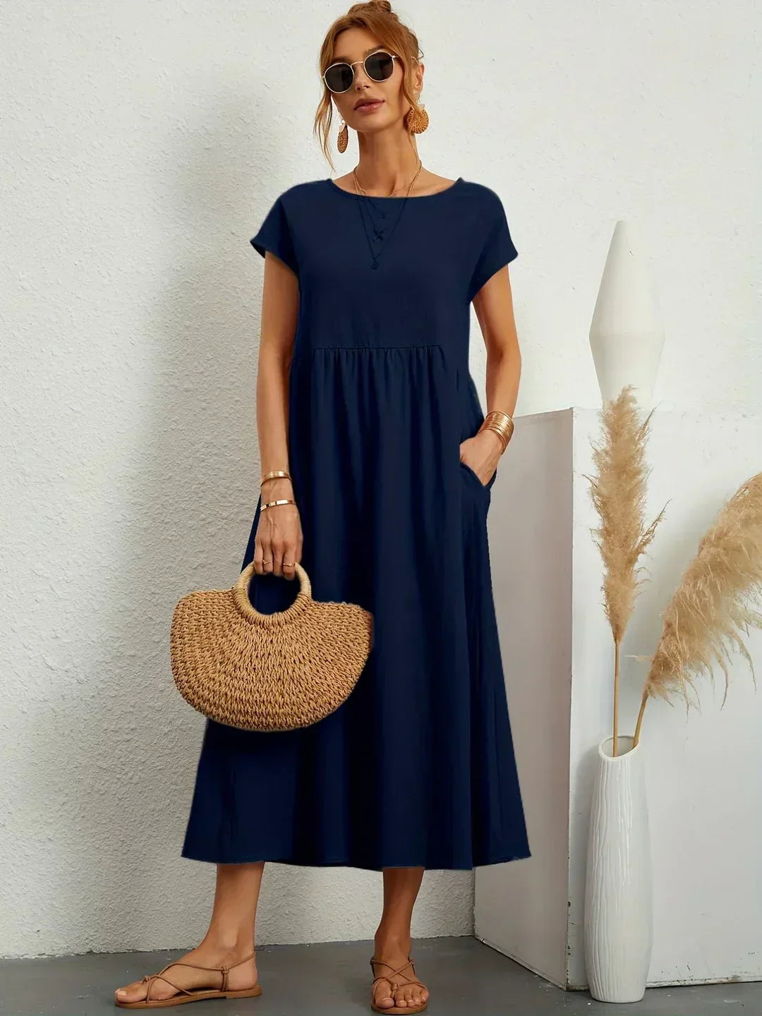 Chloe - Flowing Midi Dress with Timeless Elegance