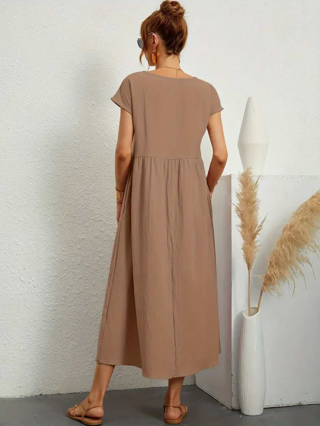 Chloe - Flowing Midi Dress with Timeless Elegance