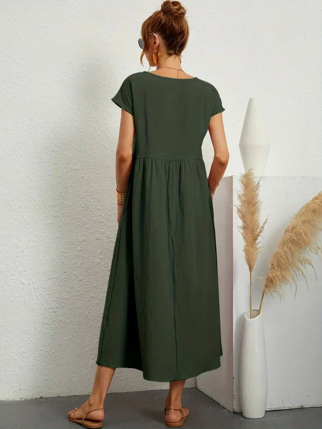 Chloe - Flowing Midi Dress with Timeless Elegance