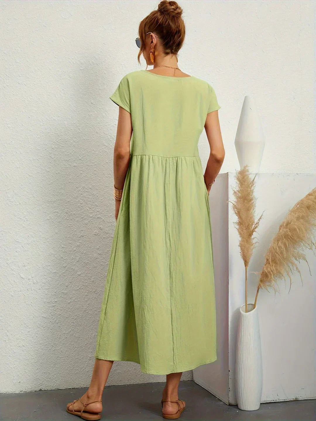 Chloe - Flowing Midi Dress with Timeless Elegance