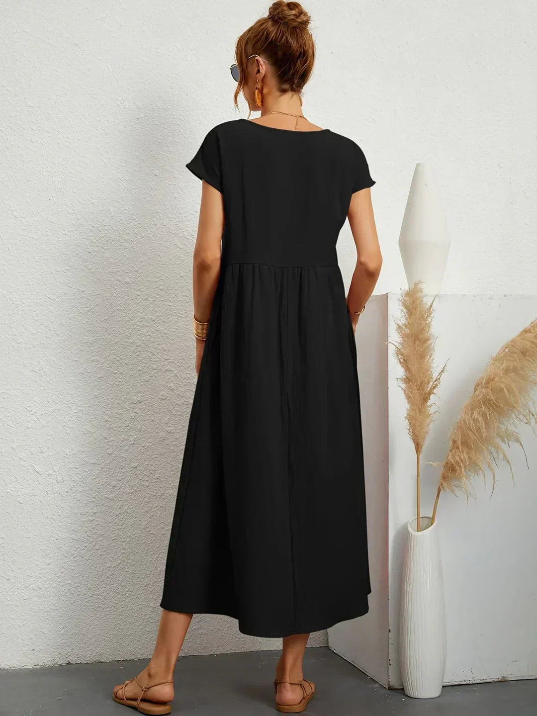 Chloe - Flowing Midi Dress with Timeless Elegance