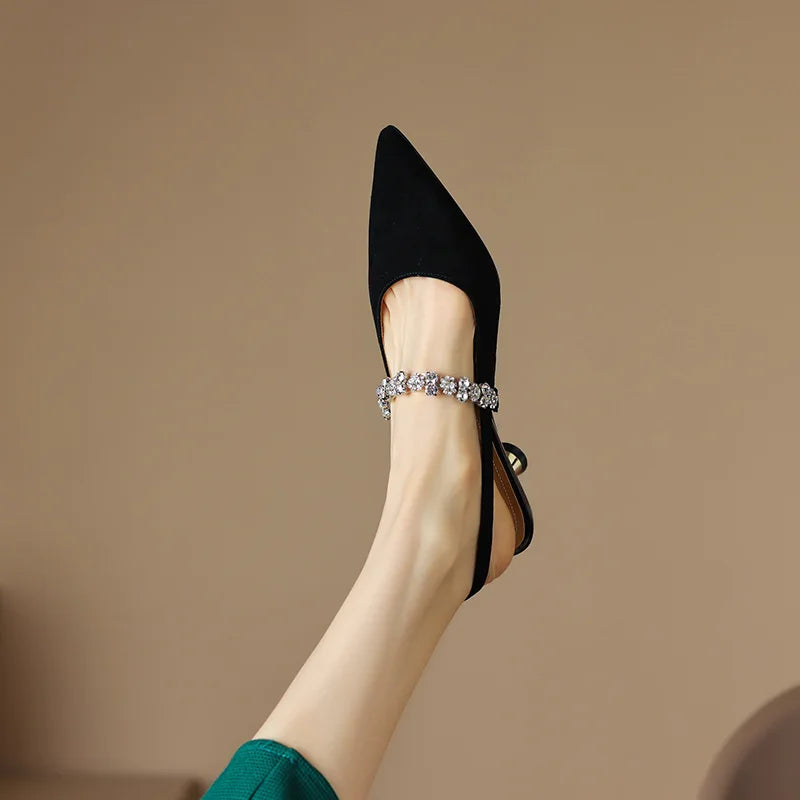 Isabelle – Elegant Court Shoes
