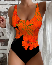 Lucy – Elegant One-Piece Swimsuit with Floral Print