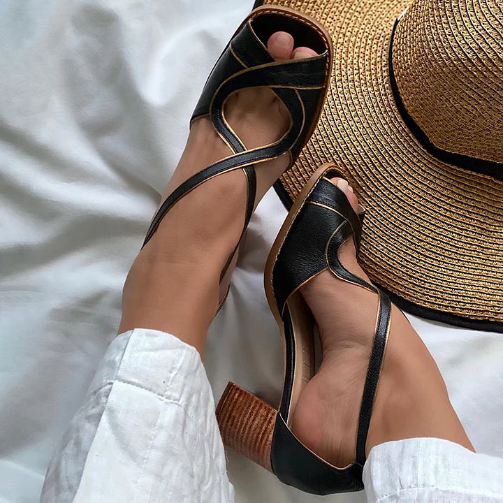 Pointed-Toe Court Shoes with Double Strap