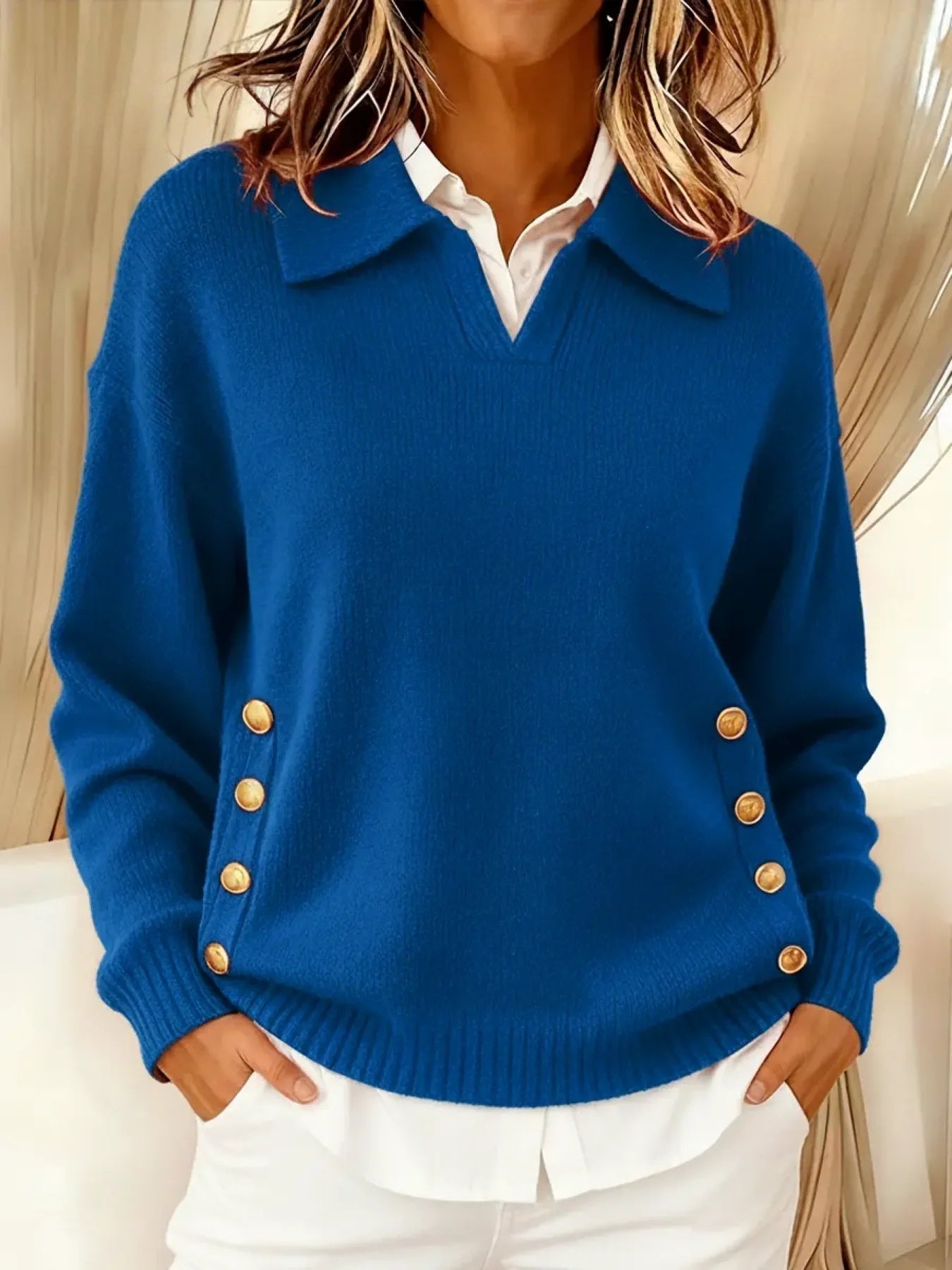 Vynette - V-Neck Sweater with Collar