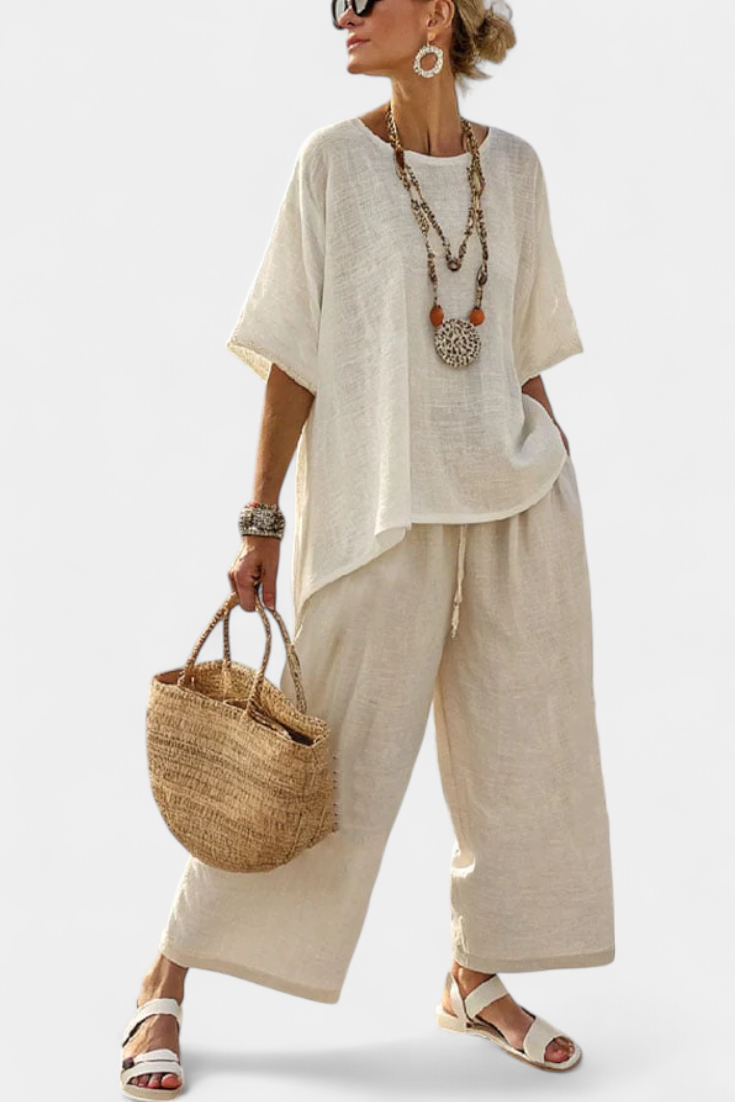 Mila | Comfortable Minimalist Blouse & Wide-Leg Trousers