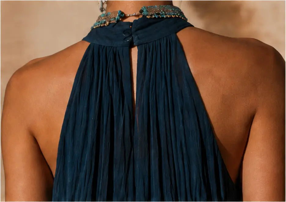 Paula - Gradient Halterneck V-Neck Maxi Dress