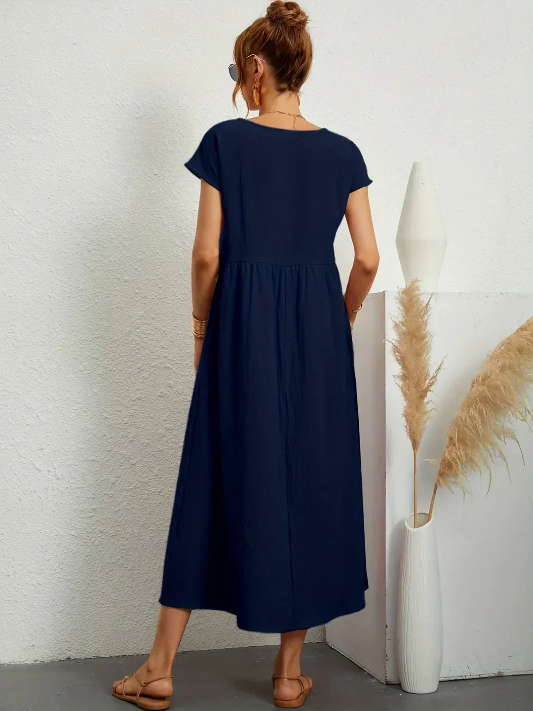 Chloe - Flowing Midi Dress with Timeless Elegance