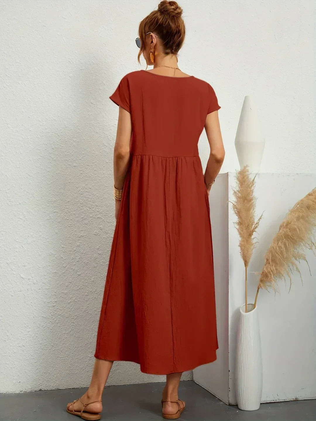 Chloe - Flowing Midi Dress with Timeless Elegance