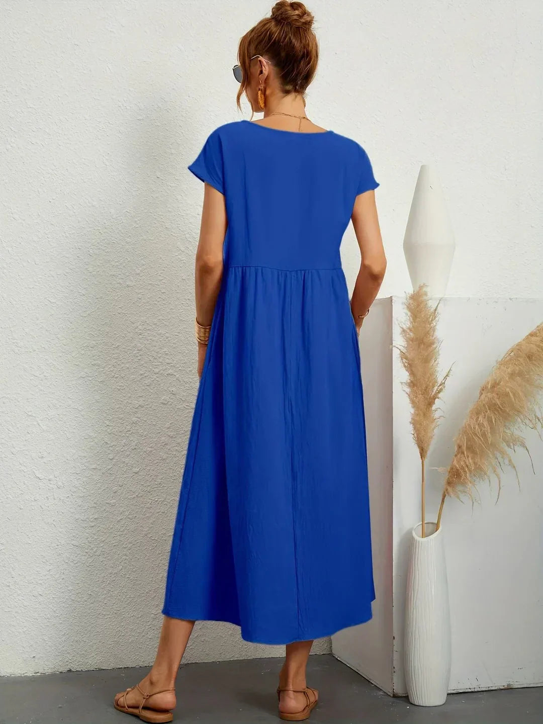 Chloe - Flowing Midi Dress with Timeless Elegance