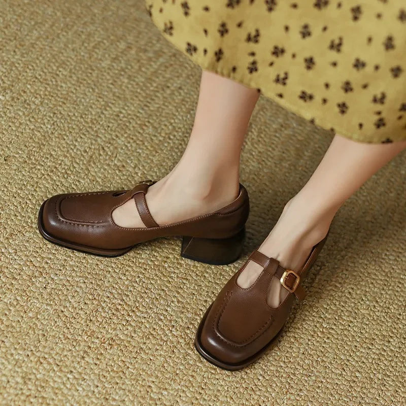 Ysolenne | T-Bar Shoes with Vintage Elegance