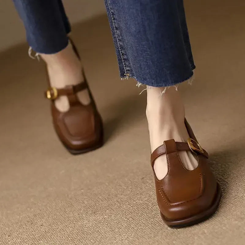 Ysolenne | T-Bar Shoes with Vintage Elegance